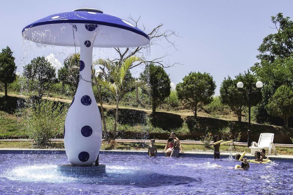 Colonial Plaza Hotel 4*